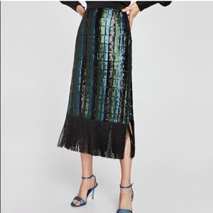 NWT sequin Zara skirt with fringe bottom -size m